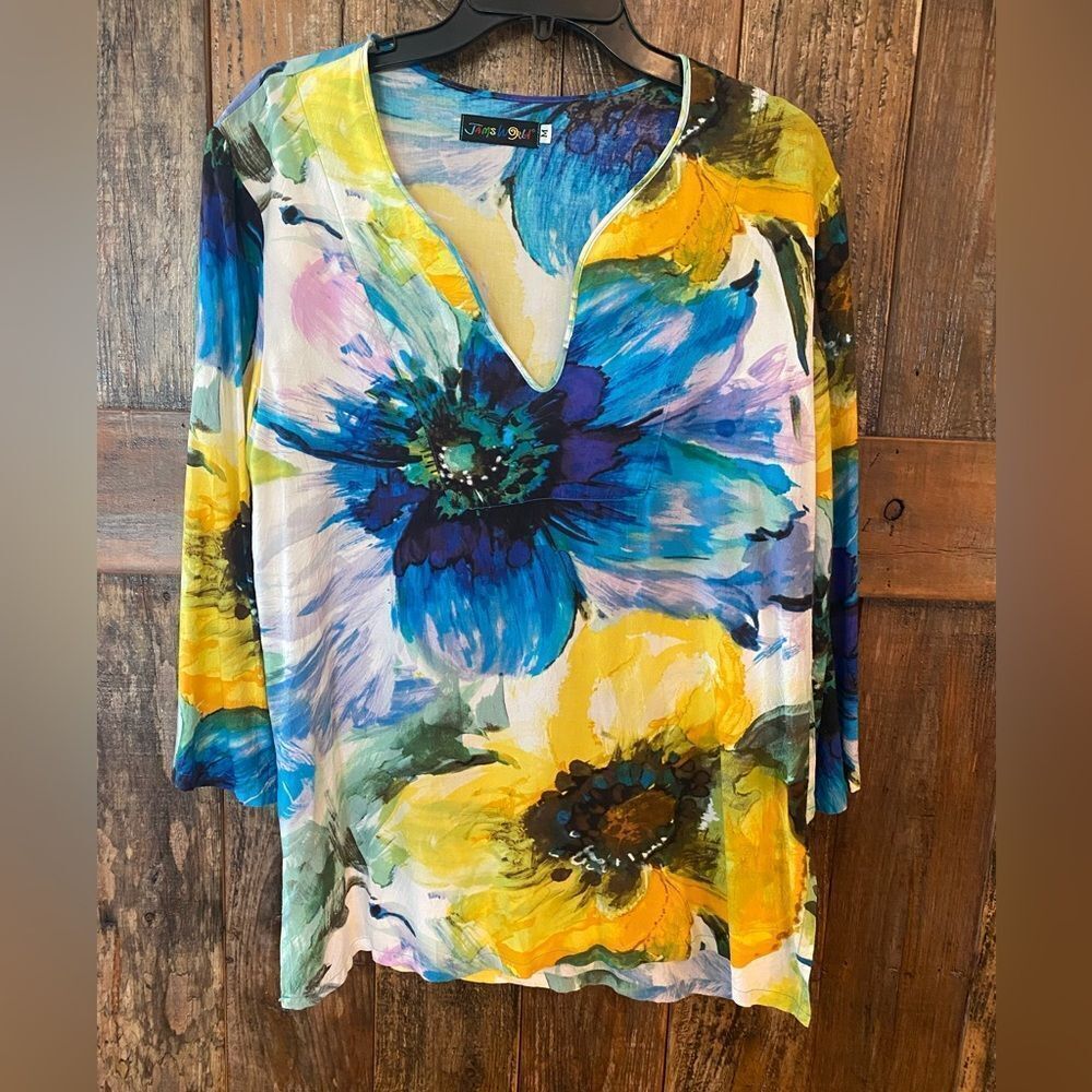 Jams World Sz M Blue Yellow Floral Rayon Beach Tropical Vacation Blouse